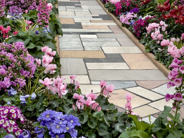 Cost of Garden Path Installation in Murfreesboro