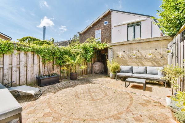 Cost of Courtyard Patio Service in Murfreesboro